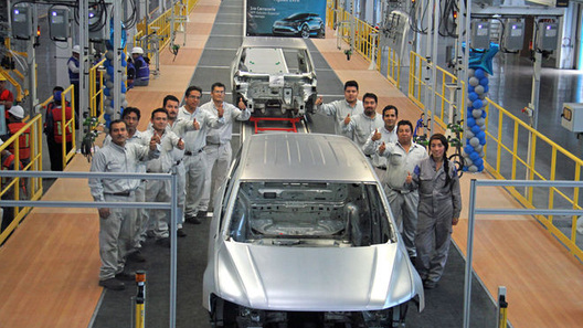 Удлинённый кузов нового Volkswagen Tiguan произвели на заводе в Мексике